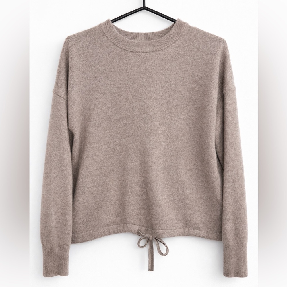 Nicole Miller 100% Extra Fine Merino Wool Sweater Beige Drawstring Hem Soft Knit